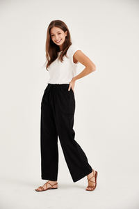 Femmes dernière mode demi-élastique taille haute pantalon vente d'été nouveau Style ample jambe large ceinture simple pantalon plat avant - Product Image 3