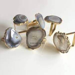 Posavasos con Diseño Novedoso y Atractivo, de Alta Calidad, Chapados en Oro, de Metal de Calidad Superior, Anillos para Servilletas de Lujo - Product Image 1