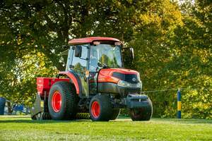 Mini Tractor Agrícola Usado 4x4 para L2501, 35HP, con Transmisión de Engranajes, Motor y Caja de Cambios, Alta Productividad - Product Image 5