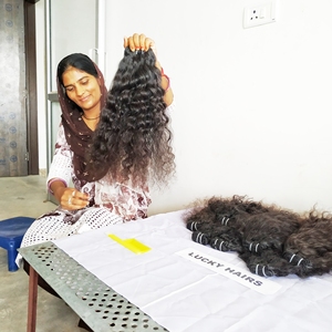 Paquets bouclés Extensions de cheveux indiens Loose Deep Wave Cheveux humains naturels non traités Cuticule alignée Tissage vierge - Product Image 4