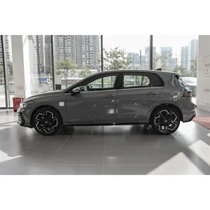 Liquidación: Golf con Motor Turbo de 1.5L, Caja de Cambios Manual/Automática, Neumáticos R16, Opciones de Combustible Diésel, Gasolina y Eléctrico, Tapicería de Cuero Ligero - Product Image 3