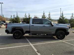 Oferta Especial 2024: Silvado 2500HD 6.6L Duramax Turbo-Diesel V8 en Buen Estado - Product Image 4