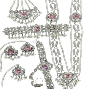 Juego de Joyería Clásica de Novia de Acero Inoxidable con Pedrería, en Plata, con Collar en Capas, Aretes y Tikka, Venta al por Mayor Directa de Fábrica - Product Image 1