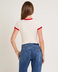 เสื้อยืดทรงหลวมสำหรับฤดูร้อน ผลิตจากวัสดุรักษ์โลก แต่งขอบตัดกันและป้ายลายธงชาติที่ตะเข็บขวา สำหรับผู้หญิง - Product Image 4