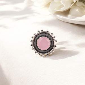 Bague en argent sterling oxydé avec pierre précieuse ovale sertie à griffes, fabrication artisanale, élégante, certifiée IGI pour femmes - Product Image 6