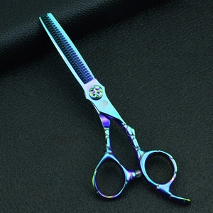 Tijeras de peluquero Premium para uso en peluquero: tijeras de corte de pelo de precisión, diseño ergonómico, cuchillas afiladas de acero inoxidable - Product Image 6