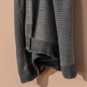 Albornoz turco Stonewash, ligero, con textura gofrada, con capucha, azul o negro - Product Image 5