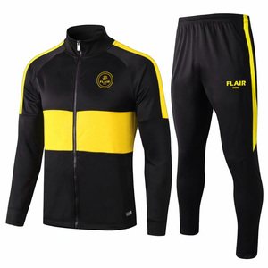 Maillot de football rétro de haute qualité pour hommes, ensemble de sports d'hiver avec nom et logo personnalisables imprimés - Product Image 4