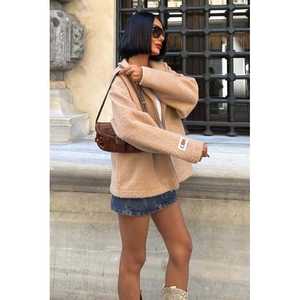 Veste en fausse fourrure pour femme Katerina 6110-08 Manteaux élégants pour femmes - Product Image 4