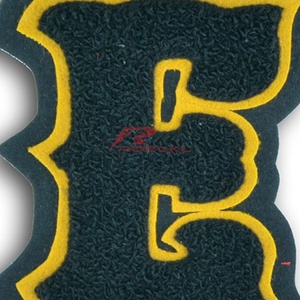 Meilleurs accessoires vestimentaires personnalisés Nouveau design Écussons de broderie en chenille Écussons de broderie en chenille en vente - Product Image 2