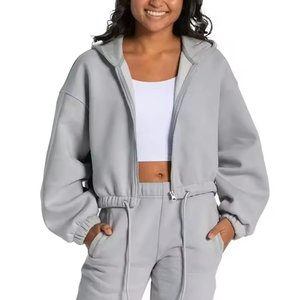 Prix bas, veste de sport à capuche zippée personnalisée pour femmes, haut court à manches longues, couleur unie, fermeture éclair, sweat à capuche de haute qualité - Product Image 1