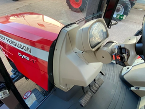 Tracteur MASSEY FERGUSON 8730S EXCLUSIVE NEUF / D'OCCASION - Product Image 3