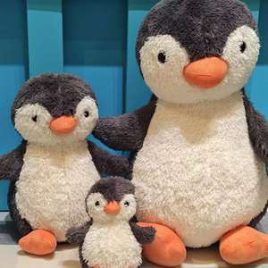 ตุ๊กตาเพนกวินน่ารักสุดฮิต ของเล่นสเก็ตบอร์ด ผ้าเนื้อนุ่มพิเศษ ยี่ห้อ MaoYi สำหรับเด็ก ของขวัญเทศกาลคริสต์มาสแสนสนุก บรรจุในกล่อง - Product Image 6