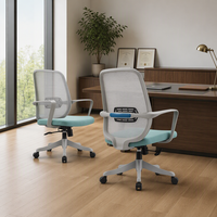 Chaise de bureau haut de gamme à dossier en maille avec inclinaison à 135 degrés, support lombaire et base pivotante réglable à vérin à gaz pour le bureau