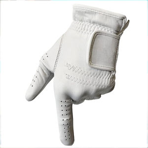 Gants de golf de sport pour adultes de conception personnalisée de qualité supérieure en cuir véritable respirant et imperméable en peau de mouton antidérapant et confortable - Product Image 4