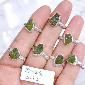 Anneaux en argent sterling 925 avec pierre précieuse péridot vert, pierre brute, prix de gros, bijoux en argent - Product Image 1