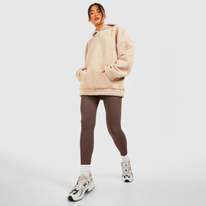 Personnalisé femmes Teddy polaire surdimensionné sweat à capuche à manches longues pull brodé capuche hiver surdimensionné polaire épais - Product Image 1