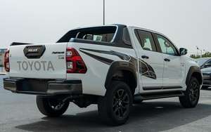 Toyota Hilux Diesel 2019, pick-up, boîte automatique, intérieur en cuir, taille des pneus R16, conduite à gauche, arrière, japonais - Product Image 3