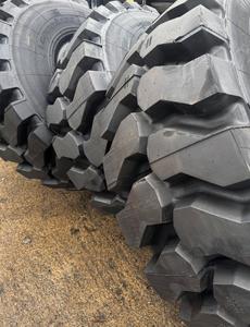Pneus de tracteur tout-terrain neufs, non utilisés, robustes, entièrement en acier, radiaux, 29.5R25 avec chambre à air - Product Image 3