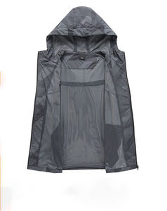 Venta al por mayor de invierno de los hombres con capucha chaqueta cortavientos transpirable senderismo logotipo personalizado - Product Image 5