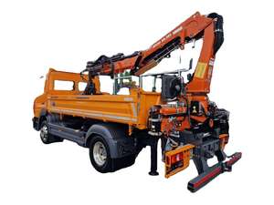 Camion benne 6x4 robuste d'occasion 2024 avec grue |   Boîte de vitesses automatique, moteur diesel 400 CV, Euro 6, direction à gauche - Product Image 5