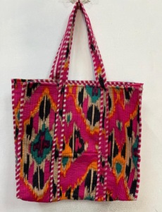 Sac fourre-tout matelassé à fleurs personnalisé pour femmes Rangement de toilette de voyage à la mode pour les promotions - Product Image 3