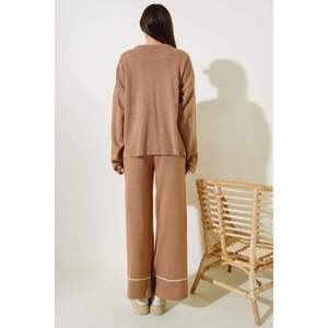 Conjunto de 2 piezas de punto con botones en los hombros Latte - Product Image 2