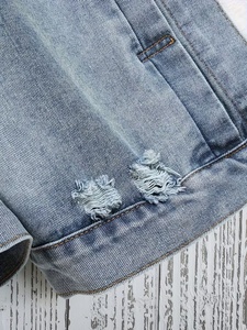 Customized Men's Distressed Denim Jacket Long Sleeve Button Fly Casual Style Regular Fit Washable Cotton Fabric Autumn Wear - Product Image 4
