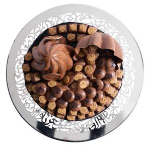 Plateau à chocolat de luxe avec élégant argent fait à la main et chocolats croissant de lune du Ramadan pour les célébrations festives à bas prix - Product Image 3