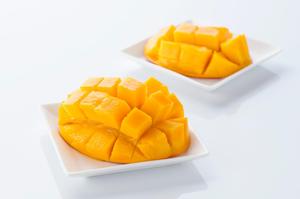 Mango de Alta Calidad con Sabor Dulce, Color Rojo Fresco Natural, 6 kg (Variedad Namdoakmai), Hecho en Japón, Precio Económico - Product Image 6