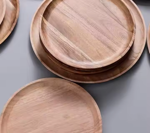 Platos para servir de madera Crescent Crafts para uso en la cocina Skyhigh Dining Platos y platos de cocina elegantes en el extranjero - Product Image 3