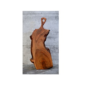 Planche à découper en bois d'acacia et de manguier artisanale avec des tailles personnalisées conçues pour une utilisation élégante à la maison et à l'hôtel Planche à fromage en résine - Product Image 1