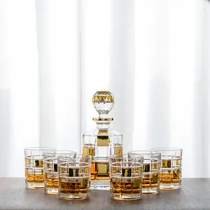 900Ml Mooie Loodvrije Kristallen Gegraveerde Whiskykaraf Met Gouden Decoratie