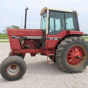 Tracteur International 1586 avec moteur diesel 6 cylindres de 7,1 L, pompe et composants principaux de la boîte de vitesses - Product Image 1