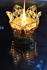 Shubham Hancrafted Decor <b>Crystal</b> and Brass Lotus Diamond Deepak Akhand Jyot - Product Image 3