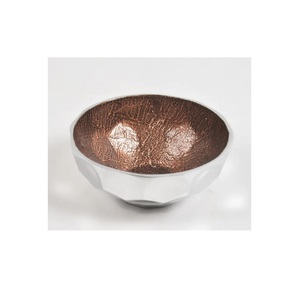 Collection Iqbal de luxe moderne, bols en aluminium écologiques, finition argentée dorée, design floral bohème fait main, service de table pour les fêtes - Product Image 3