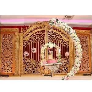 Marco de puerta FRP de diseñador para escenario de boda, marco de puerta de fondo de fibra de escenario de boda exclusivo, puerta de fondo de boda tallada dorada - Product Image 1