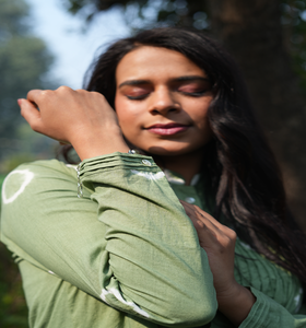 Haut pour femme en coton 100% à volants superposés à motifs floraux, coupe moderne, léger, écologique, lavable, vêtement décontracté - Product Image 6