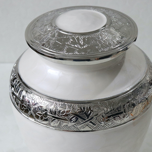 Urne funéraire blanche de designer pour garder les cendres d'enfants adultes ou d'animaux domestiques Urne souvenir fournie par HHO de l'Inde - Product Image 4