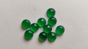 เครื่องประดับควอทซ์สีเขียวธรรมชาติแบบหลวมพลอยเทียมตัดขนาดผสมมรกตสีเขียวแบบหลวมสินค้าจำนวนมาก - Product Image 2