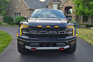 Auto Usado Confiable, Ford F-150 Raptor 2024, Motor V6 Twin-Turbo de 450 hp - Product Image 1
