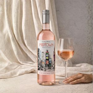 Midtown - Vino Rosado Semiseco Garnacha Tempranillo 11% ABV Vino Rosado Español 750ml - Product Image 3