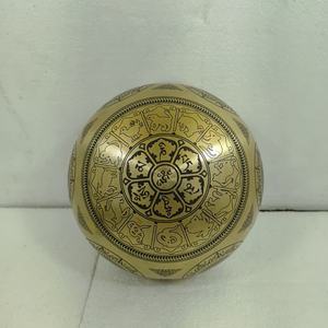 Bol chantant en laiton artisanal pour la méditation, le yoga, la guérison sonore et la relaxation - Product Image 2