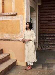 Latest New Style Ready-Made Cotton Rayon <b>Kurtis</b> Collection for Women - Product Image 5