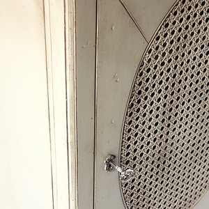 Serie de Armarios Infantiles 2614, Fabricados en Madera de Caoba y Ratán, con 4 Cajones a un Precio Accesible - Product Image 6