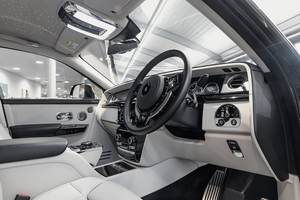 Adecuado para el uso diario Rolls-Roycee Phantoms V12 diseñado para adaptarse a su viaje - Product Image 4