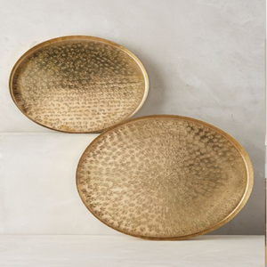 Ensemble vibrant de trois plaques métalliques décoratives représentant des motifs peints à la main d'un éléphant majestueux, d'un perroquet vibrant, - Product Image 5