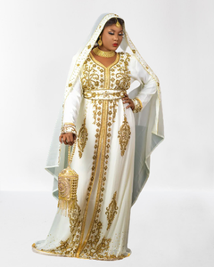 Caftán DE BODA islámico incrustado con cuentas y piedra Zari Georgette blanca - Product Image 1