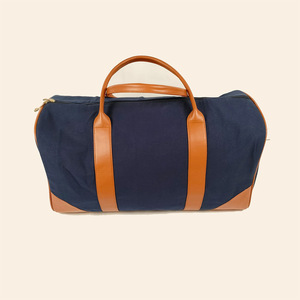 Véritable grand sac de sport en toile cirée imperméable pour le transport du week-end vintage avec dragonne et mini caractéristiques de nuit - Product Image 6