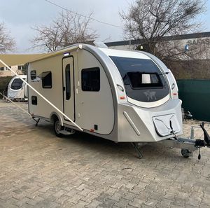 Caravane compacte 4x4 pour 4 personnes avec réfrigérateur, design moderne et léger, idéale pour le camping et les voyages en camion - Product Image 5